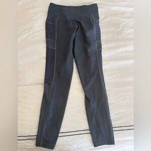 AriatTek blue full seat silicone breech/legging
Size S 25